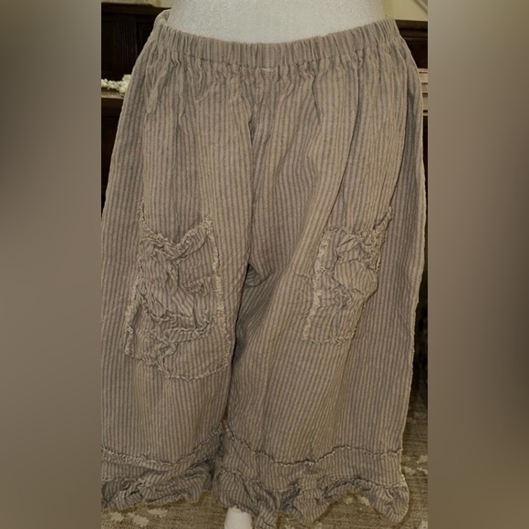 Magnolia Pearl Linen Brown Stripe Pants - Picture 5 of 6